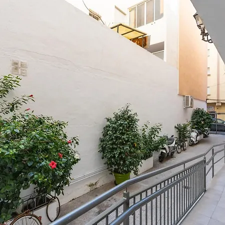 Piso En Pleno Centro De Junto Estacion De Renfe فوينخيرولا