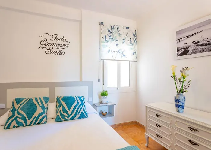 Piso En Pleno Centro De Junto Estacion De Renfe * Фуэнхирола