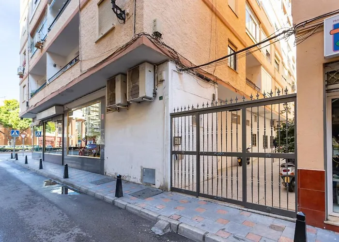 Piso En Pleno Centro De Junto Estacion De Renfe Отель