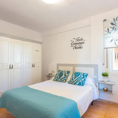 Piso En Pleno Centro De Junto Estacion De Renfe * Fuengirola